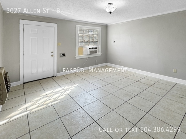 Photo - 3027 Allen St