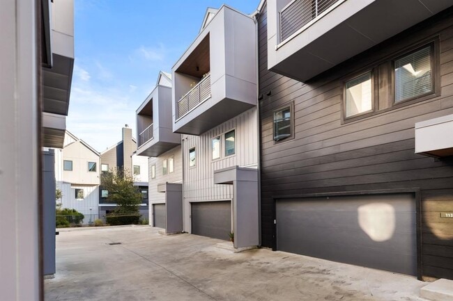 Photo - 5924 S Congress Ave Unit 112