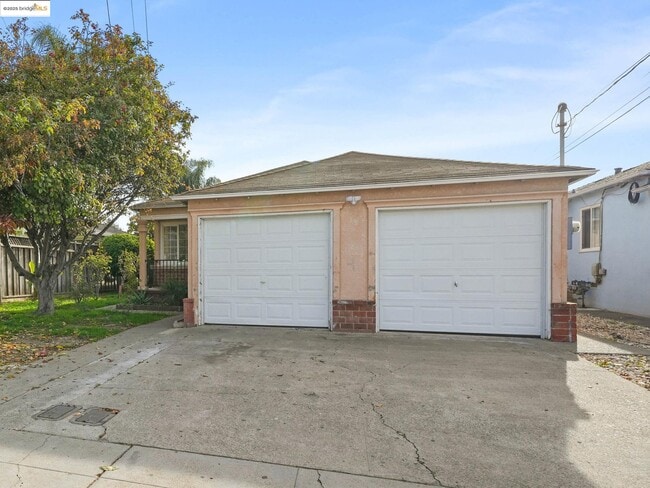 Photo - 1274 Terra Ave