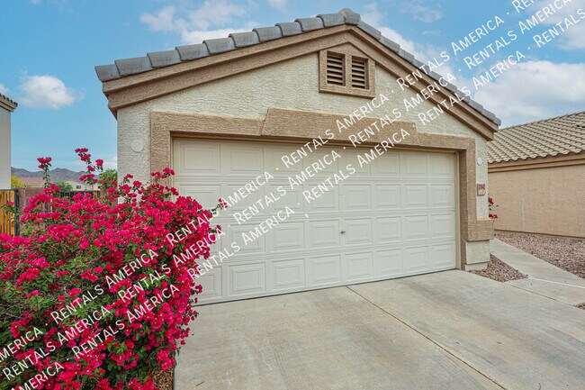 Photo - 23942 W Hadley St