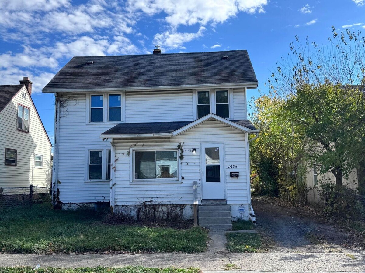 Photo - 2234 Hamilton Ave