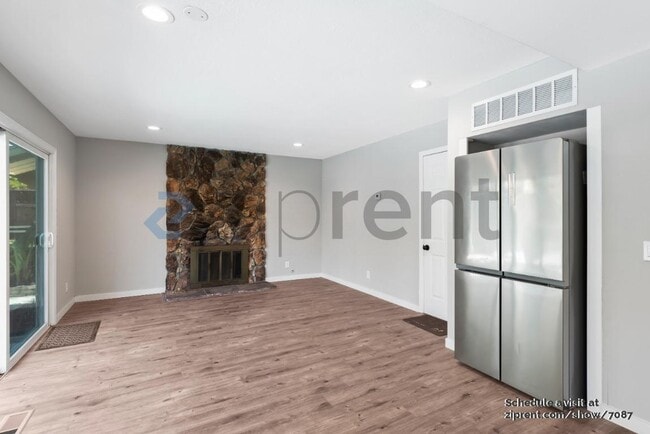 Photo - 399 Avenida Manzanos