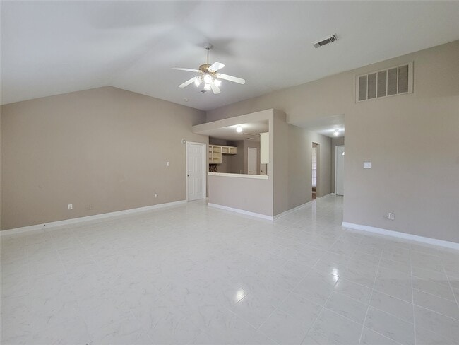 5322 Rivergate Dr