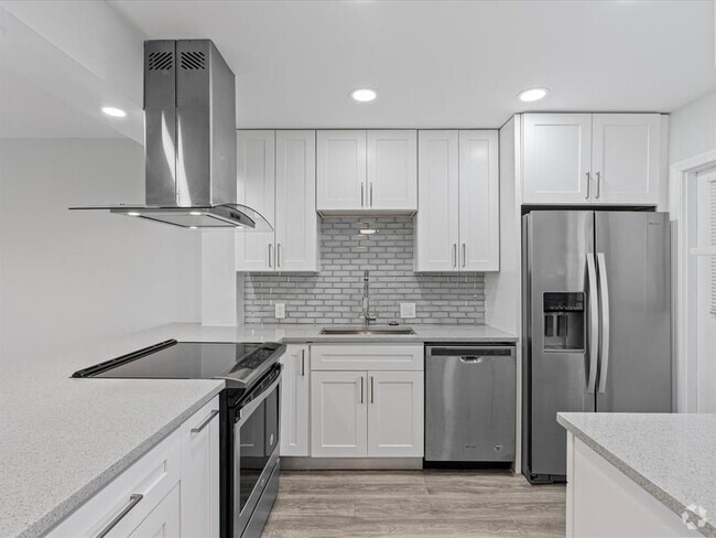 Building Photo - 3150 N Palm Aire Dr Unit 406 Rental