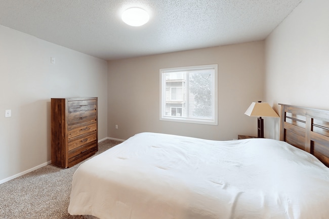 Sizeable Principal Bedroom