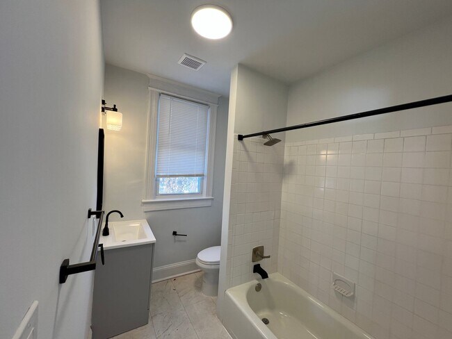 Photo - 1941 16th St SE Unit 3
