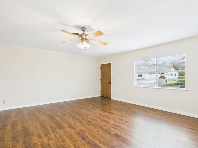 Photo - Established Nieghborhood