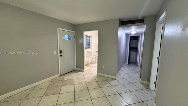 Photo - 6195 W 18th Ave Unidad G324 Rental