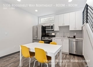 5336 Roosevelt Way NE Unidad ROOM