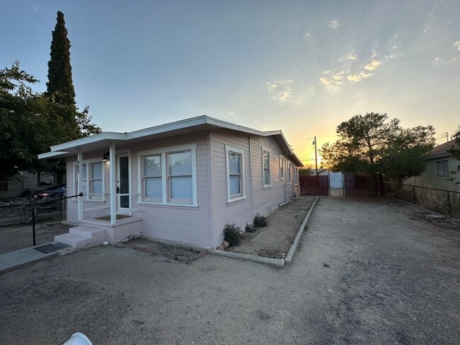 Photo - 405 Buchanan St