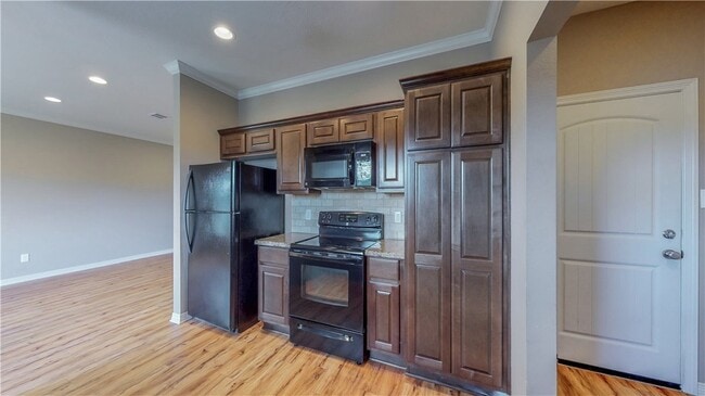 Photo - 2700 Horse Haven Ln