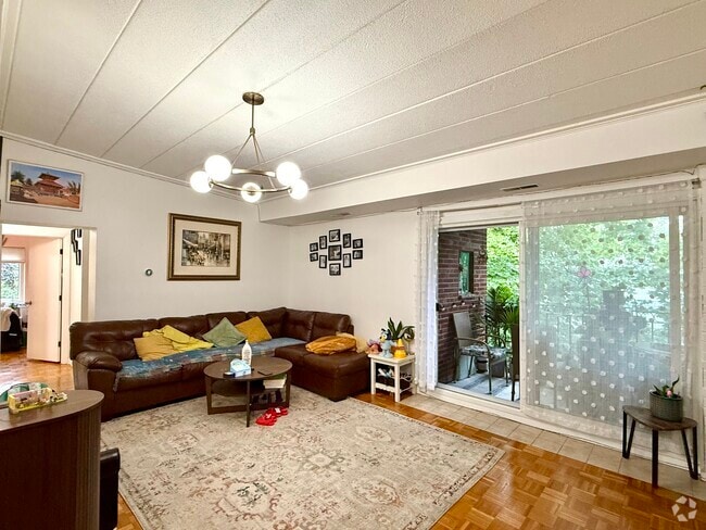 Building Photo - 300 Tremont St Unit 9A Rental