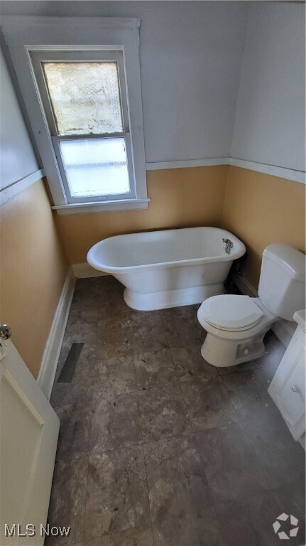 Building Photo - 872 Paxton Rd Unit Lower Rental
