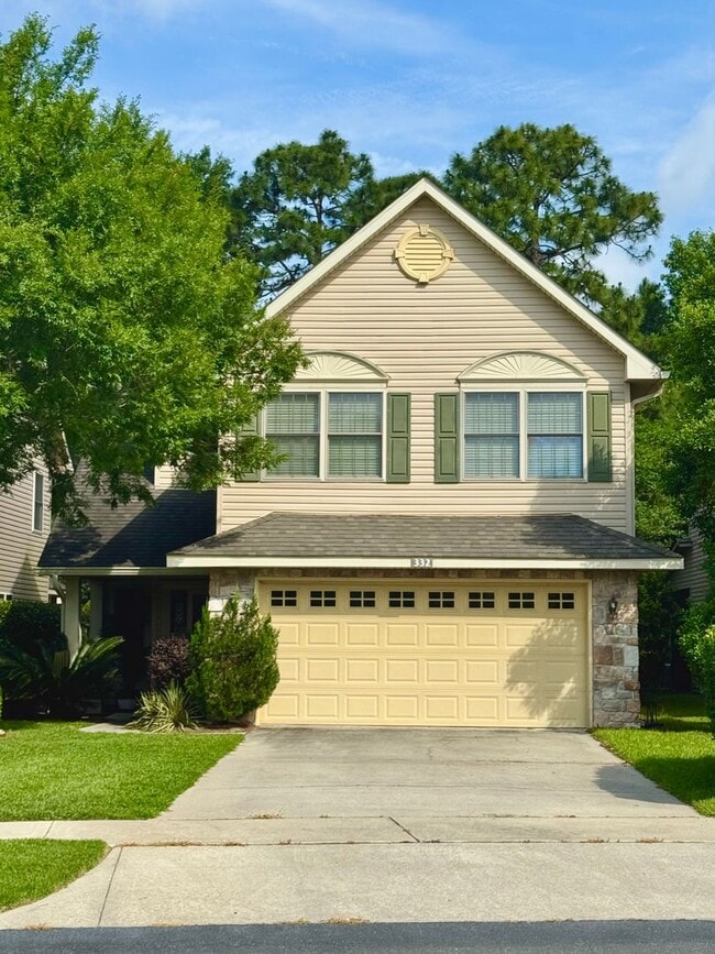 Building Photo - Fully Furnished Coastal Home in Gated Allenwood Community | Steps from Pool, Minutes from Schools...