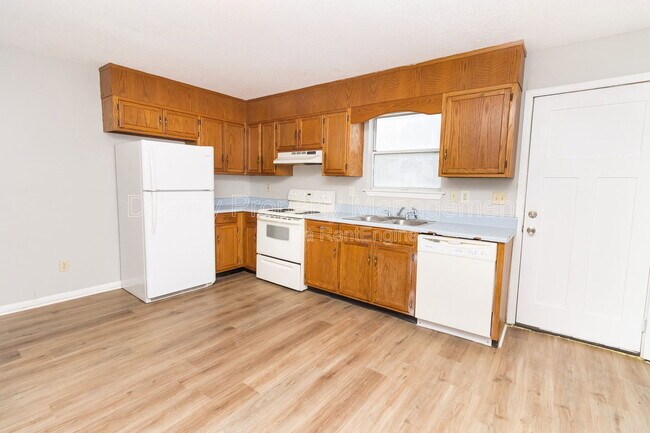 Photo - 7808 Holiday Hills Cir
