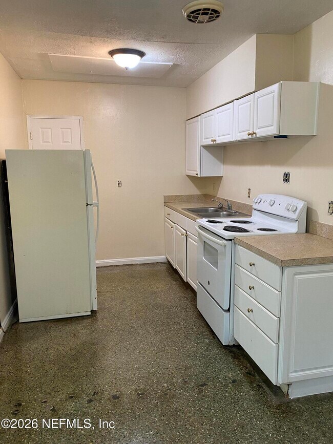 912 Arco Dr Unit 1