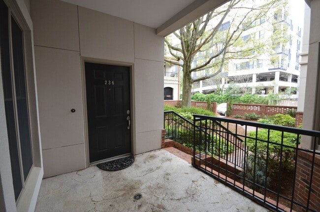 Photo - 236 E Davie St