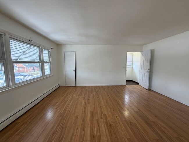 Living Room - 626 Middlesex St Unit 2FL