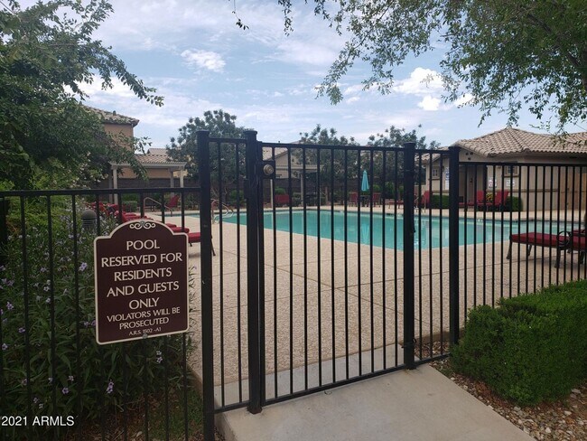 Photo - 16345 W Latham St