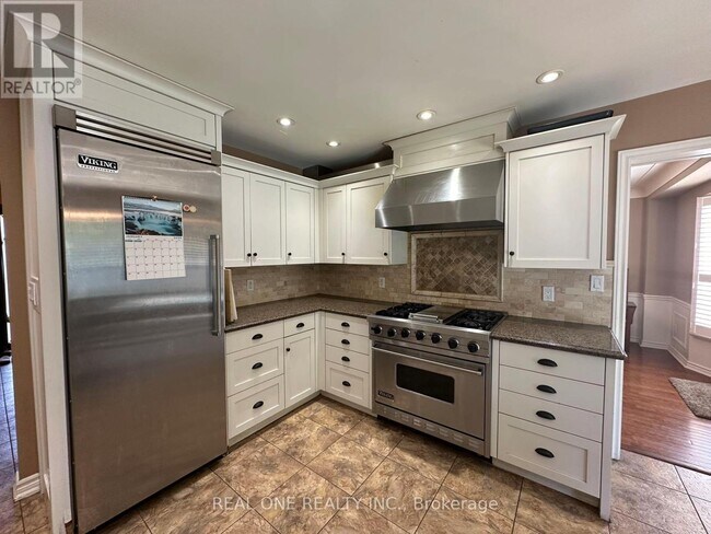 Photo - 3944 Glamis Ct