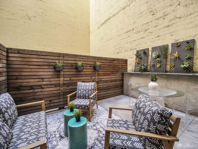 Photo - 199 New Montgomery St