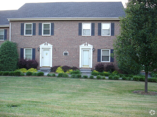 Building Photo - 1410 Skyline Dr Unit 4 Rental