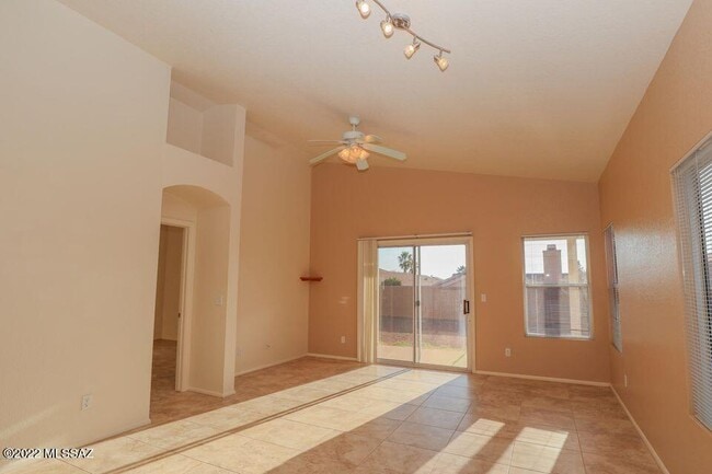 Photo - 9258 E Muleshoe St