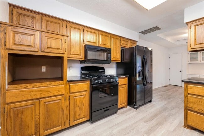 Photo - 305 Grand Fork Rd