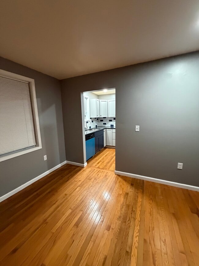 Photo - 504 2nd St Unit #4