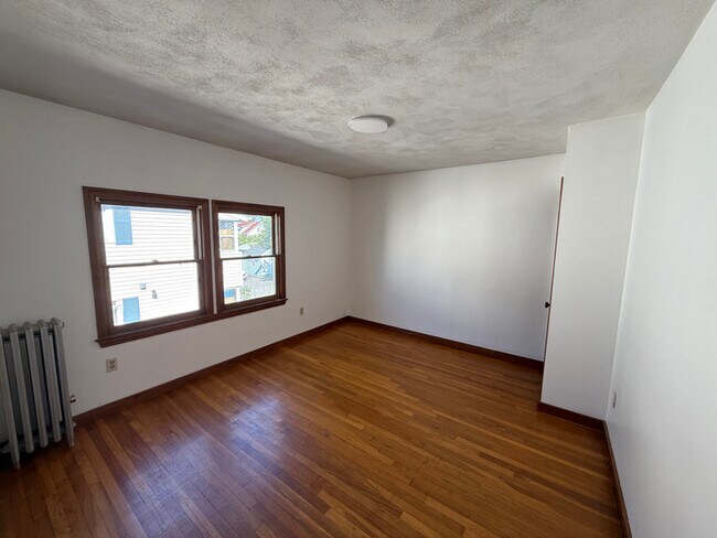 Photo - 374 Riverside Ave