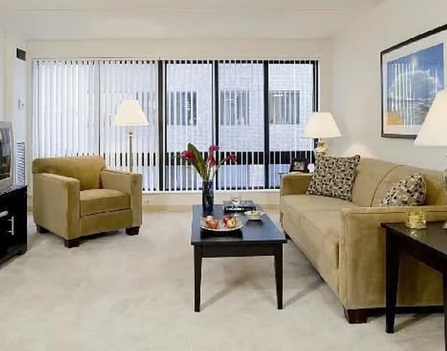 Building Photo - 25 Exeter St Unit 12T