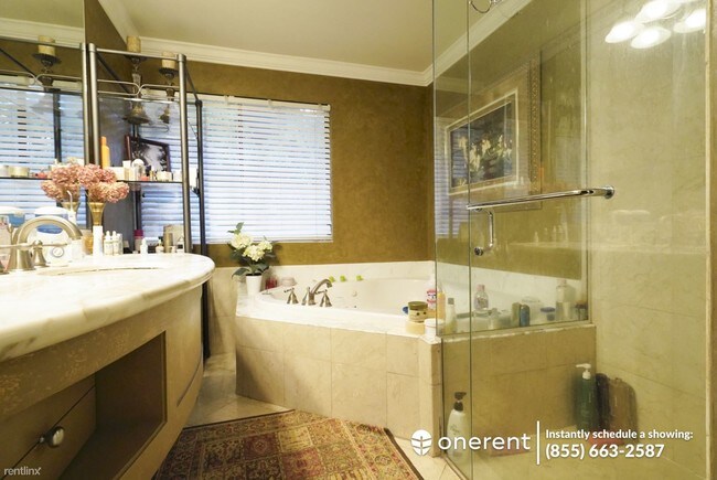 Photo - 5210 Lake Washington Blvd NE Unit 102