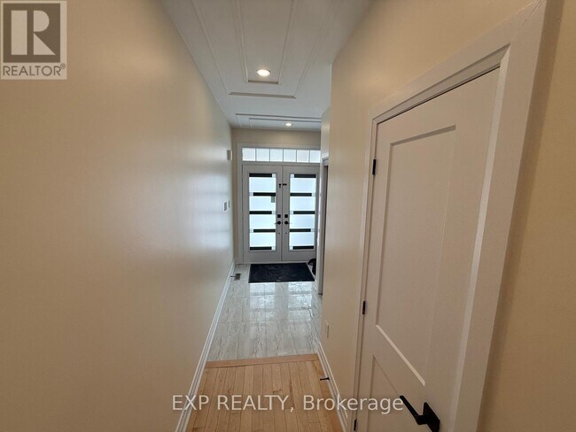 Photo - 14 Portrush Trail