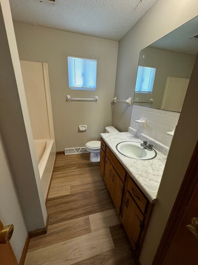 Photo - Spacious 3 Bedroom Split-Level Duplex