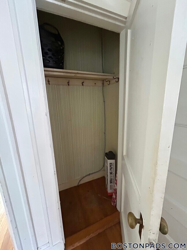Photo - 1675 Beacon St Unit 2