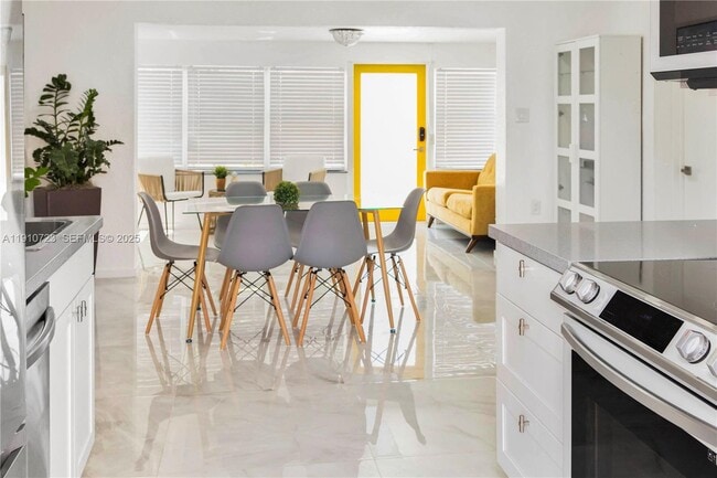 Photo - 1241 SW 29th St