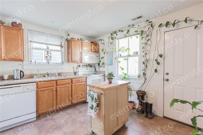 Photo - 612 N 23rd St Unit b