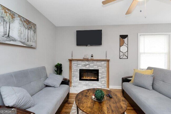 Photo - 965 Smith St Townhome