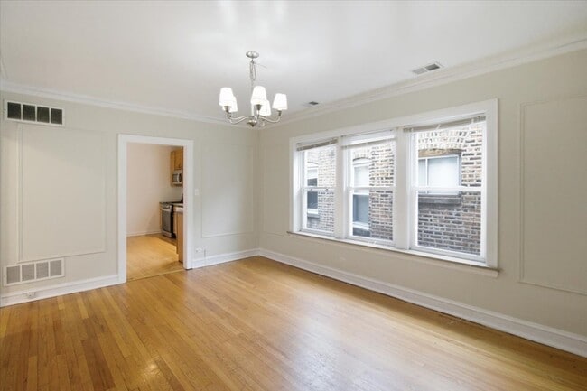 Photo - 2141 W Arthur Ave