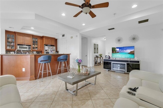 Photo - 8200 NW 128th Ln Unidad 40