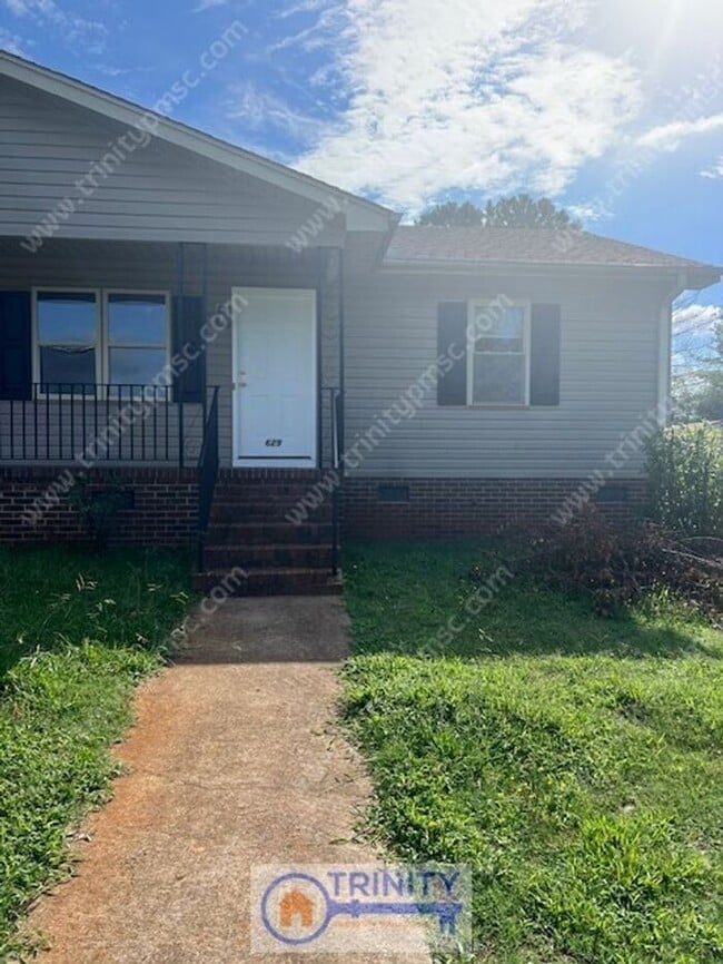 Cute and Available NOW! - Cute and Available NOW! House