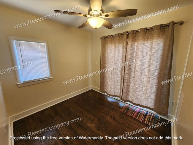 Photo - 3 bedroom 1 bathroom house in Munster with 2.5 car garage!