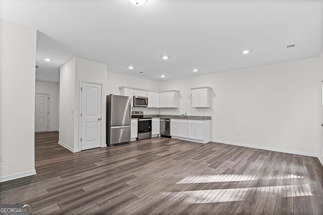 Photo - 307 Aldgate Wy