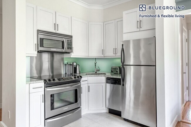 210 W 70th St Unit SI FL5-ID331