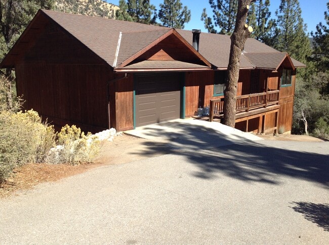 Building Photo - 15709 Plum Way Rental