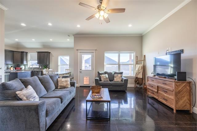 Photo - 313 Martis Way