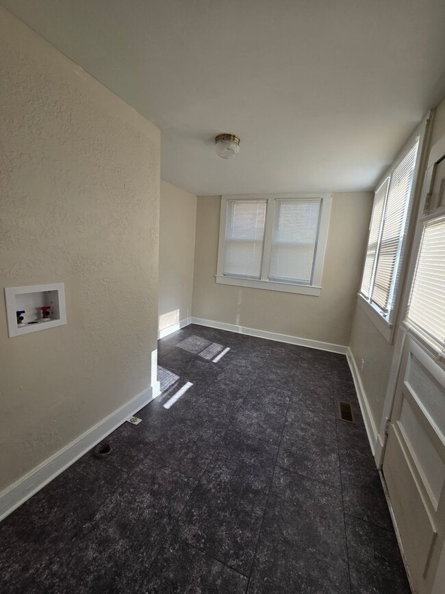 Photo - 1530 S Topeka Ave