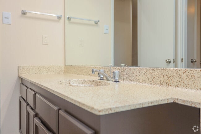 1BD, 1BA - 827SF - Amatista