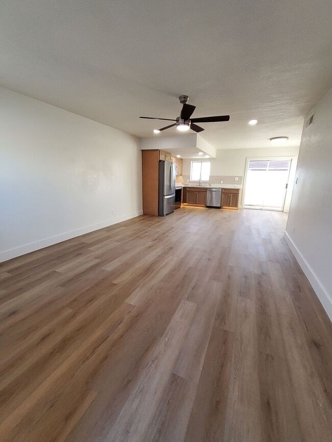 5040 N 18th Ave Unit 3