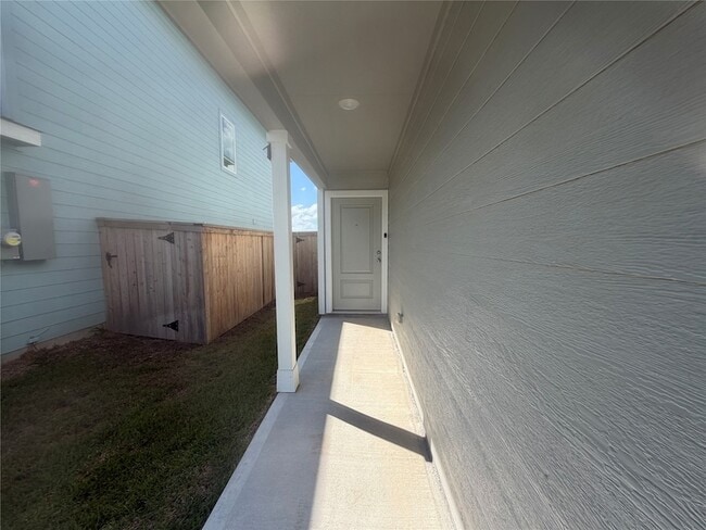 930 Pertuso Ln